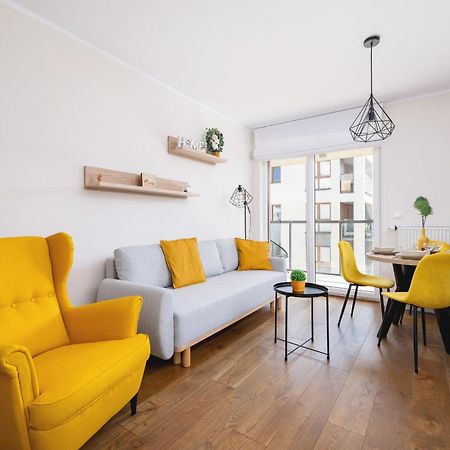 Przytulny Apartament Na Wroclawskiej Z Parkingiem W Krakowie By Noclegi Renters Cracóvia Exterior foto